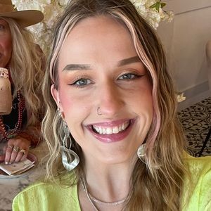 Meet your Posher, Mandy